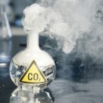 استخراج با سیال فوق‌بحرانی چیست؟ کاربرد CO₂ در صنایع غذایی